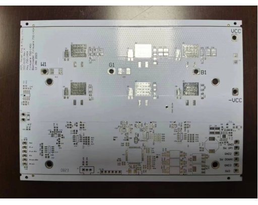Insulated hole aluminum substrate