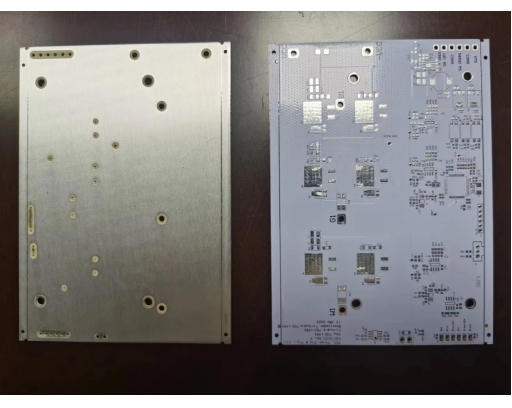 Insulated hole aluminum substrate